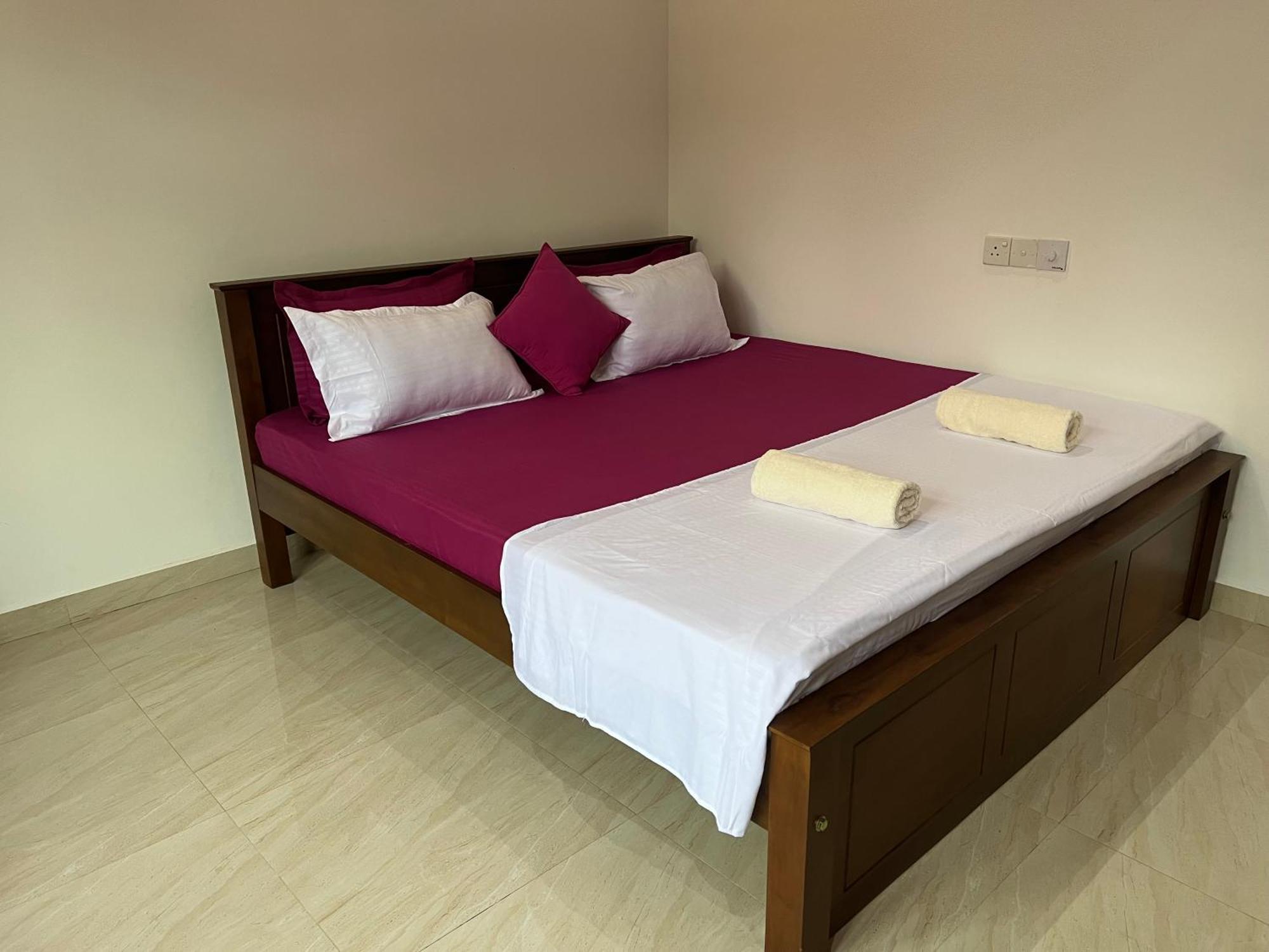 Ahasna Airport Villa Negombo Exteriör bild