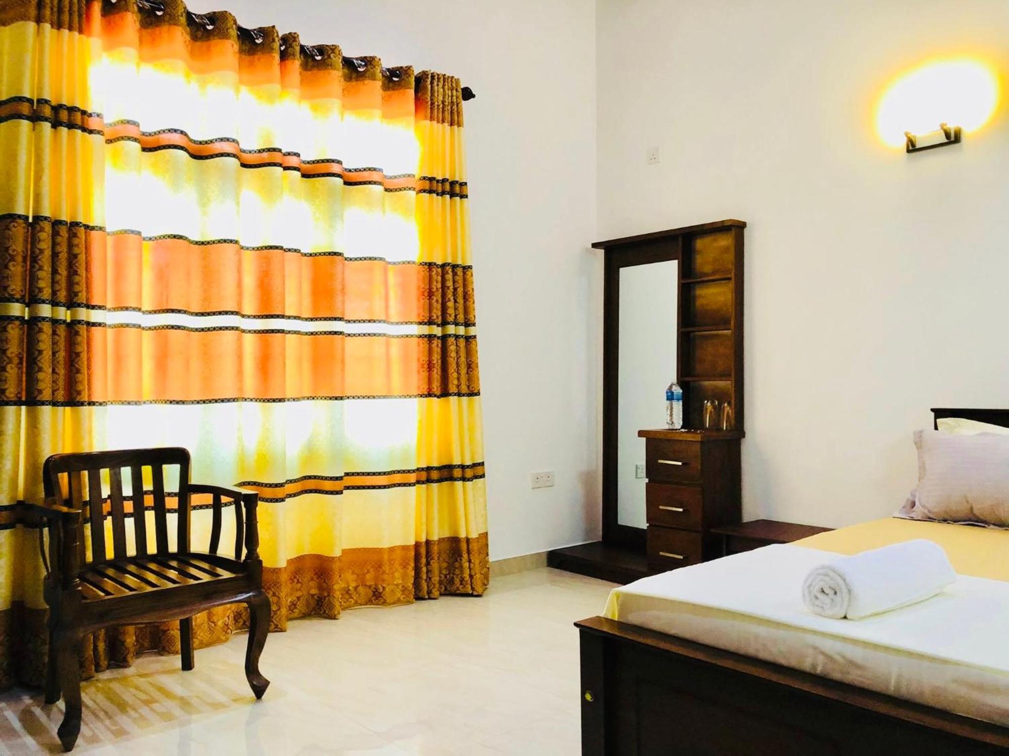 Ahasna Airport Villa Negombo Exteriör bild