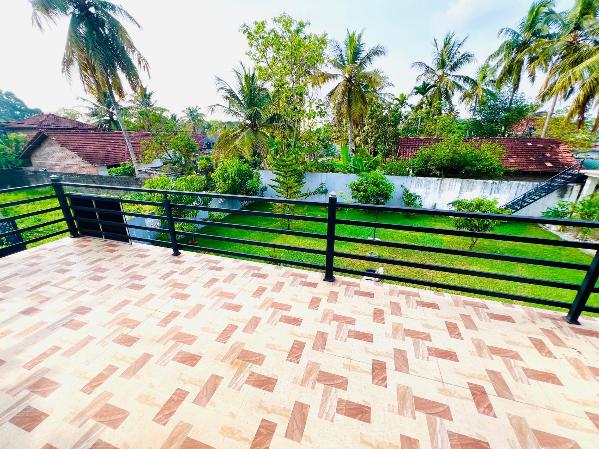 Ahasna Airport Villa Negombo Exteriör bild
