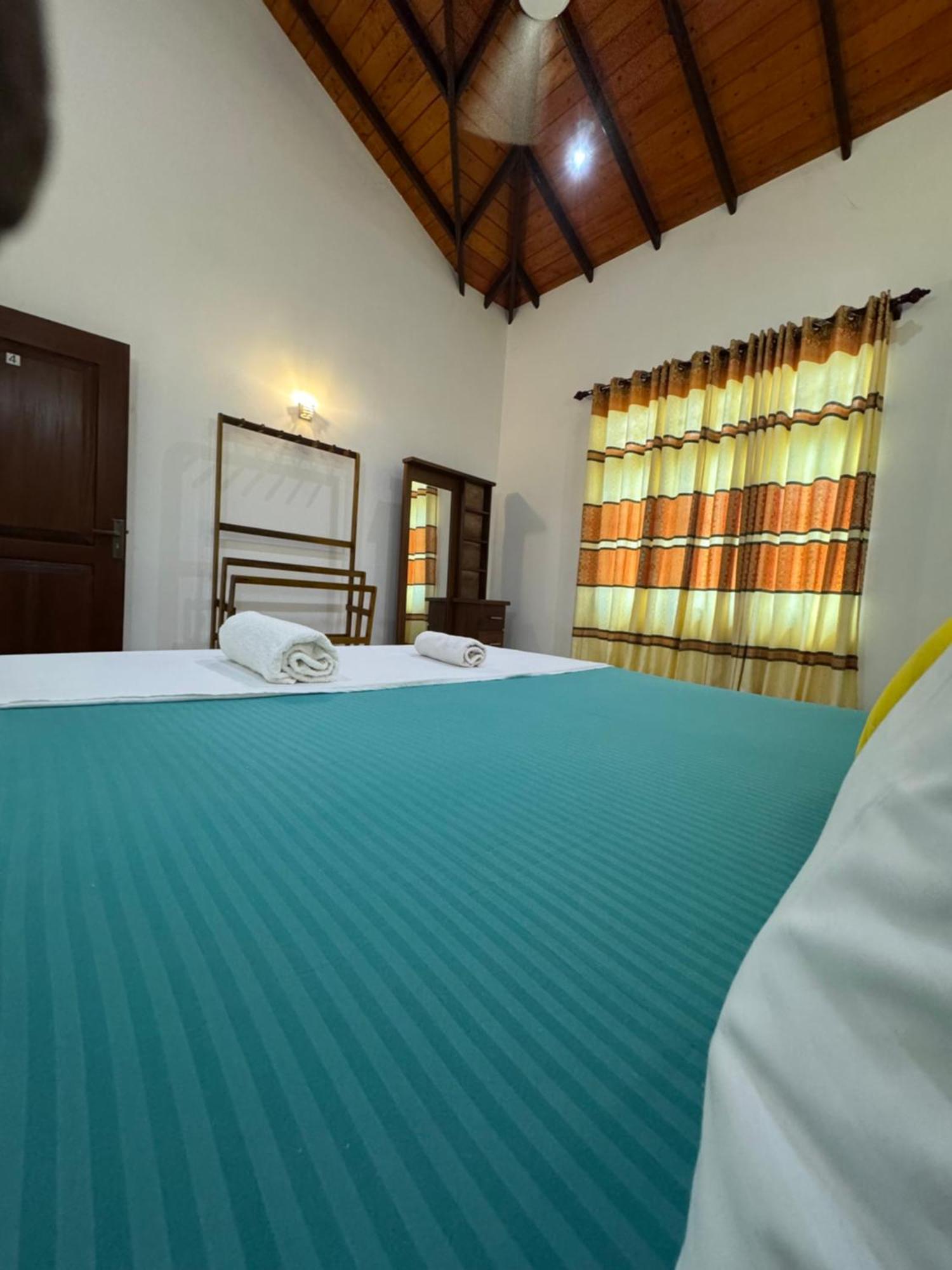 Ahasna Airport Villa Negombo Exteriör bild