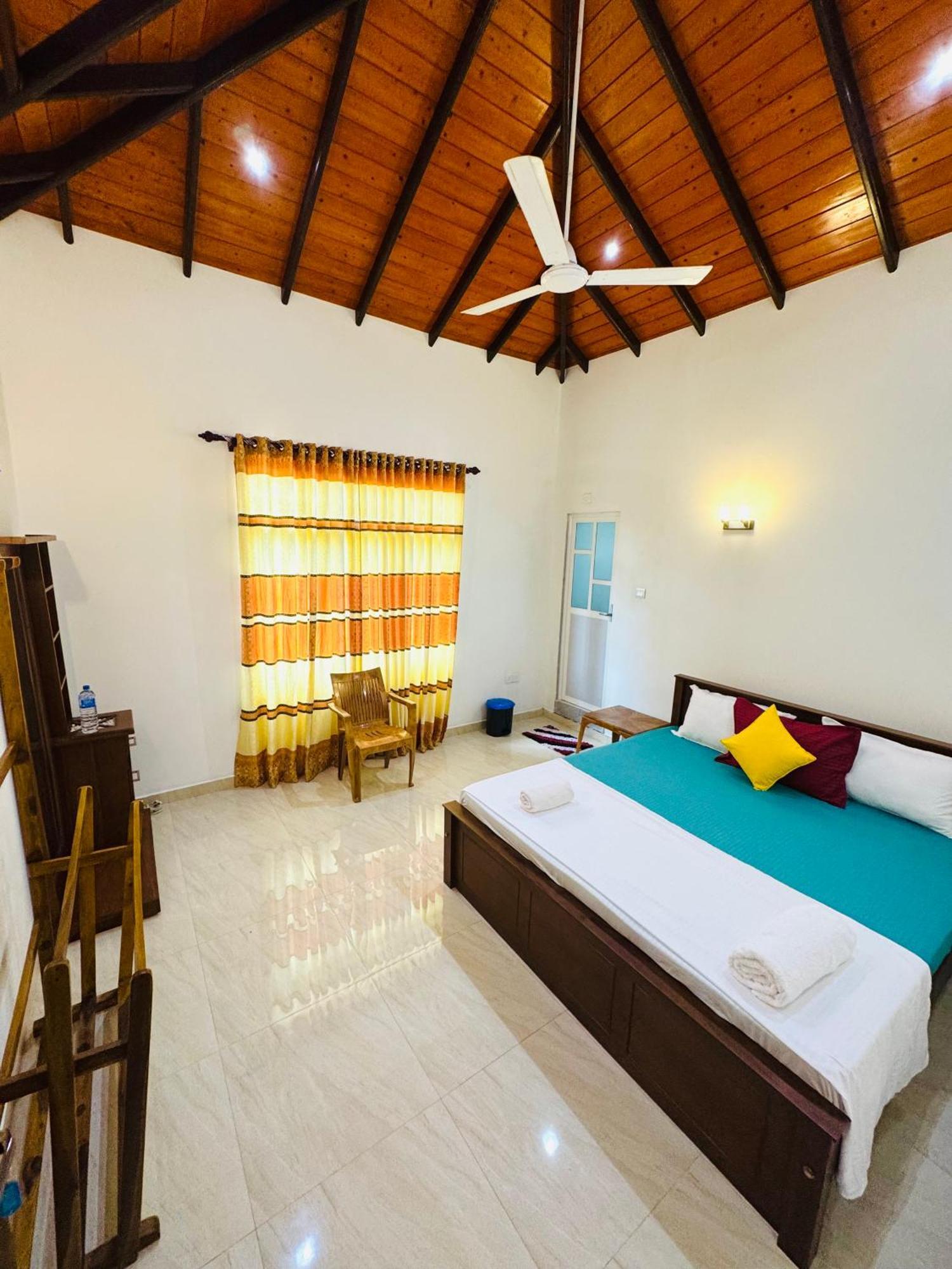 Ahasna Airport Villa Negombo Exteriör bild